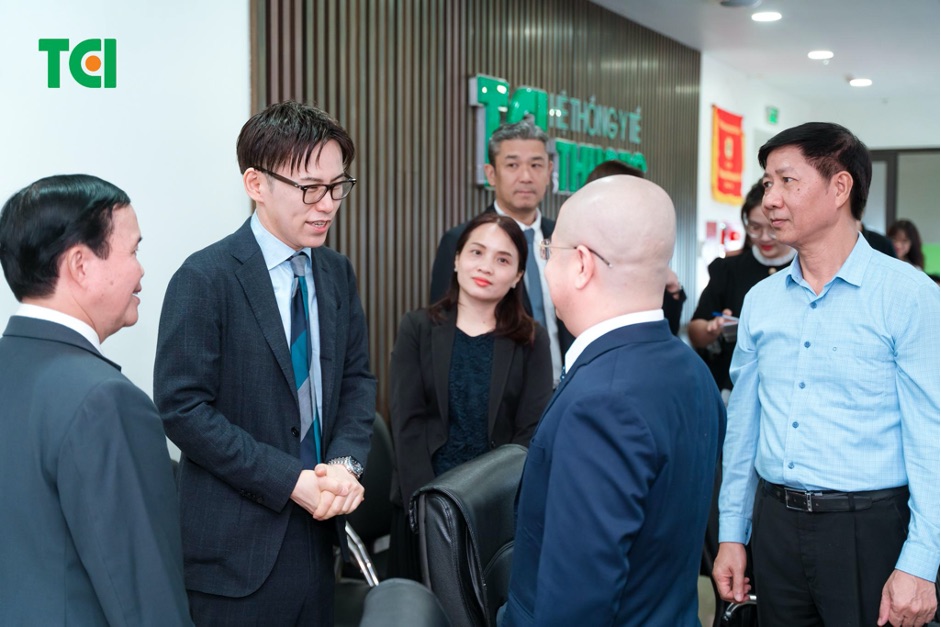 PGS.TS.BS Masashi Misawa phối hợp TCI trong hội thảo khoa học về cập nhật Endocyto (Ảnh: TCI)