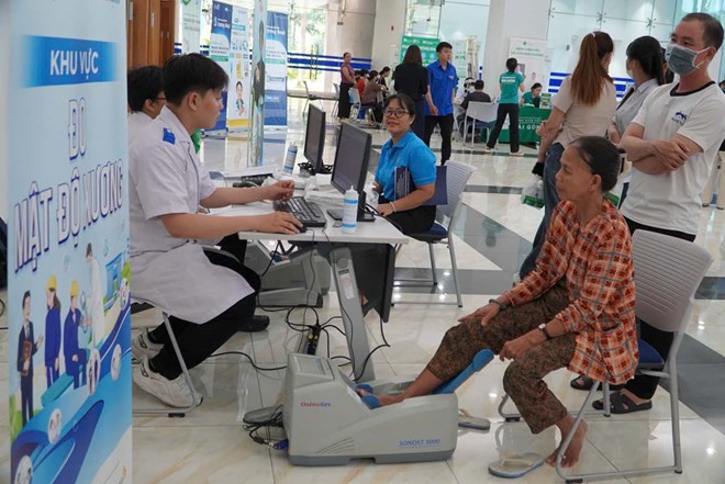 Người lao động ở TPHCM tiếp tục được quan tâm khám sức khỏe miễn phí