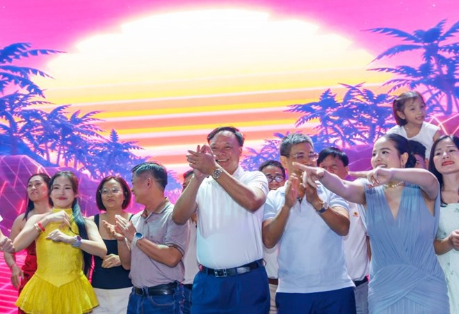 Gần 12 tỉ đồng cho người lao động nghỉ mát theo thỏa ước lao động tập thể