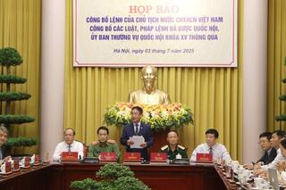 <a href="/phap-ly" title="Pháp lý" rel="dofollow">Pháp lý</a>