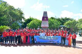 <a href="/lao-dong" title="Lao động" rel="dofollow">Lao động</a>
