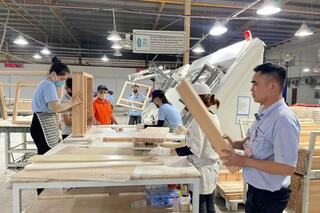 <a href="/lao-dong" title="Lao động" rel="dofollow">Lao động</a>