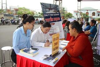 <a href="/lao-dong" title="Lao động" rel="dofollow">Lao động</a>