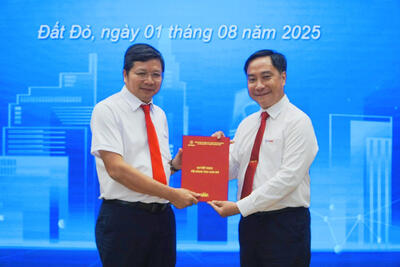 <a href="/doanh-nghiep" title="Doanh nghiệp" rel="dofollow">Doanh nghiệp</a>
