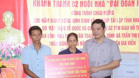 Ninh Bình: Khánh thành 2 ngôi nhà đại đoàn kết tặng hộ nghèo