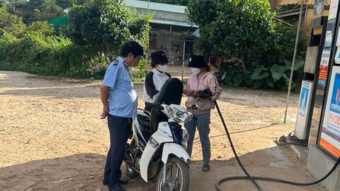 Kiểm tra hơn 2.900 vụ việc về xăng dầu trong năm 2023