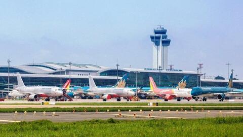 Hàng không được yêu cầu tăng chuyến bay đêm dịp cao điểm Tết Nguyên đán