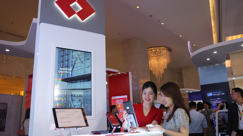 Techcombank dẫn dắt chuyển đổi số hỗ trợ thúc đẩy tiêu dùng trong nước