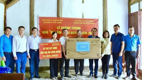 Xây nhà “Mái ấm công đoàn” cho gia đình giáo viên khó khăn