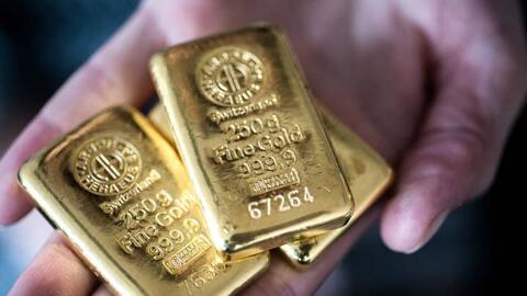 Vàng tương lai tăng hơn 1% lên mốc 2,770 USD