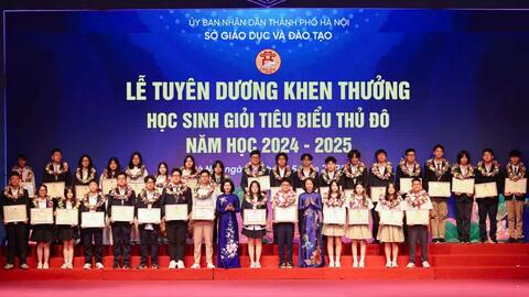 Tuyên dương 851 học sinh giỏi tiêu biểu Thủ đô