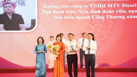 Cùng người lao động xây dựng gia đình hạnh phúc