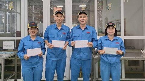 Hỗ trợ tiền xăng xe đi làm cho hơn 1.600 công nhân ở Phú Thọ