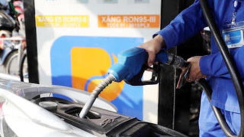 Xăng dầu được giảm đồng loạt 3 "sắc thuế" đến hết ngày 15/4