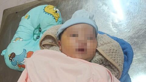 Ủy ban nhân dân phường ở Hưng Yên tìm người nhận nuôi trẻ bị bỏ rơi