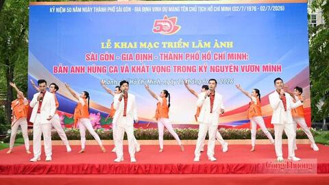Triển lãm ảnh tái hiện bản anh hùng ca, khát vọng của TP. Hồ Chí Minh