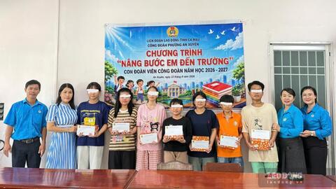 Công đoàn Cà Mau chăm lo học sinh khó khăn trước thềm năm học mới