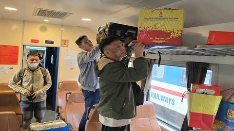 Hỗ trợ hàng nghìn vé tàu, máy bay đưa người lao động về quê đón Tết Đinh Mùi 2027