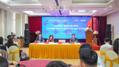 Khai mạc khóa tập huấn nhằm tăng cường năng lực bảo vệ trẻ em trên môi trường mạng