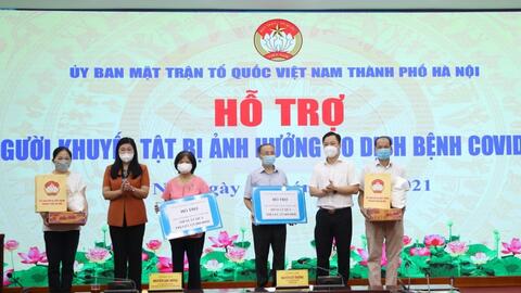 Hà Nội: Trao 200 suất quà hỗ trợ người khuyết tật có hoàn cảnh khó khăn