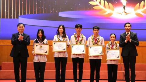 Trao giải cuộc thi sáng tạo dành cho thanh thiếu niên, nhi đồng