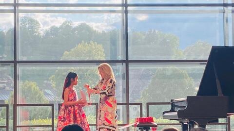 Bé gái Việt giành giải Nhất cuộc thi piano quốc tế ở New York