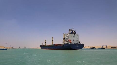 Hoạt động vận chuyển qua Kênh đào Suez giảm mạnh