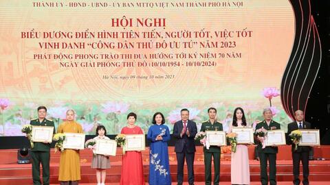 Hà Nội: Tặng danh hiệu "Người tốt, việc tốt" cho 18 cá nhân
