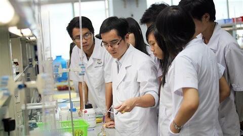 Xử lý nghiêm vi phạm về đào tạo liên tục cán bộ y tế