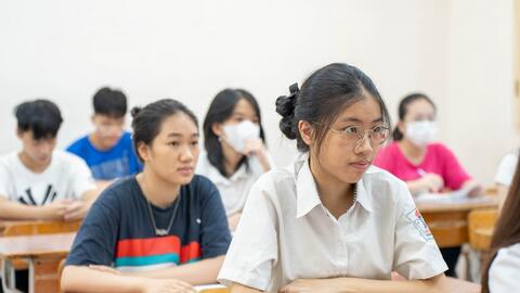 Chiều 5/7 nhập học lớp 10, học sinh cần chuẩn bị giấy tờ gì?