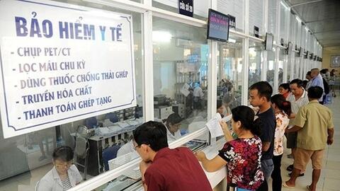 Khám bệnh khác nơi đăng ký ban đầu mức hưởng BHYT thế nào?