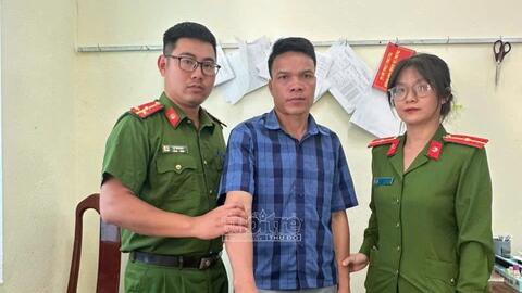 Bắt đối tượng vận chuyển vàng trái phép từ Lào về Việt Nam