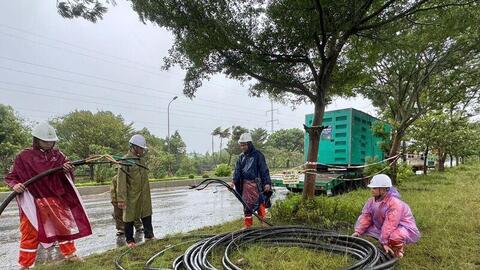 EVN khẩn trương khắc phục sự cố điện do ảnh hưởng của bão số 5