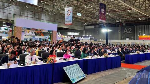 Khai mạc chuỗi sự kiện kết nối cung ứng quốc tế, diễn đàn xuất khẩu và hội chợ du lịch TP. Hồ Chí Minh