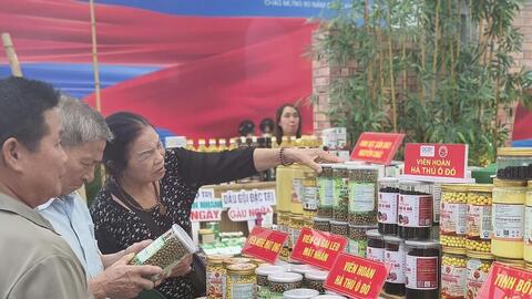 Chủ sản phẩm OCOP bất ngờ vì sự quan tâm của người tiêu dùng Thủ đô