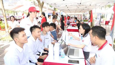 697 chỉ tiêu việc làm cho nhóm lao động 18 - 25 tuổi tại Hà Nội