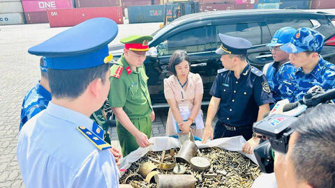 Phòng chống buôn bán trái phép rác thải nguy hại qua biên giới
