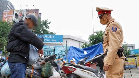 CSGT xử lý nghiêm hành vi che biển kiểm soát phương tiện