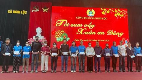 Công đoàn xã Nghi Lộc chăm lo Tết cho đoàn viên, người lao động