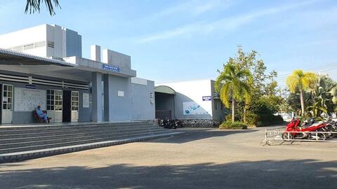 Bảo hiểm y tế chậm thanh toán, nhân viên y tế bị nợ lương