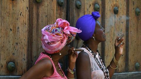 Cuba thiếu nhiên liệu trầm trọng, hoãn lễ hội xì gà trứ danh thế giới