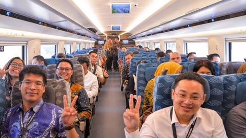 Những người lao động hạnh phúc ở Indonesia