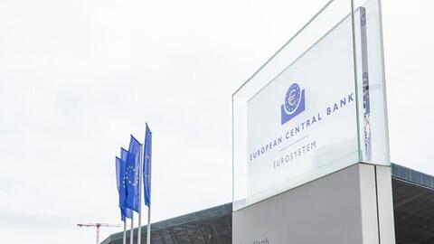 ECB cảnh báo hệ lụy vụ Hungary tịch thu tiền, vàng của Ukraina