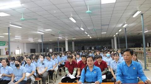 Tuyên truyền pháp luật cho 200 công nhân tại Tuyên Quang