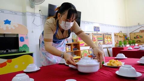 Lương cơ sở dự kiến tăng, giáo viên mầm non vừa phấn khởi vừa lo giá cả