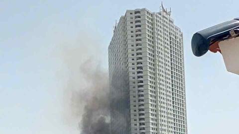 Cháy xe khách giữa trung tâm Nha Trang, cột khói đen bốc cao nghi ngút