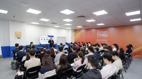 Khởi động "Tiếp sức doanh nghiệp Việt 2026" cho SMEs Việt phát triển kinh doanh dài hạn trên TMĐT