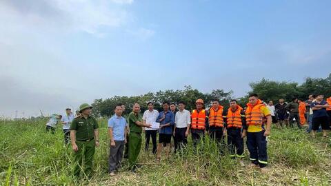 Vụ 5 học sinh đuối nước ở Phú Thọ: Lời kể của người đàn ông đưa 3 thi thể nạn nhân lên bờ