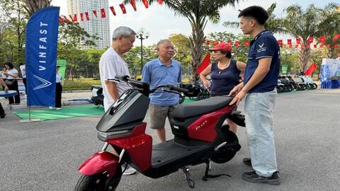 Hỗ trợ đổi xe điện, tạo đà chuyển đổi xanh
