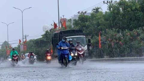 Cảnh báo các tỉnh thành mưa dông hôm nay, có nơi mưa to trên 100mm